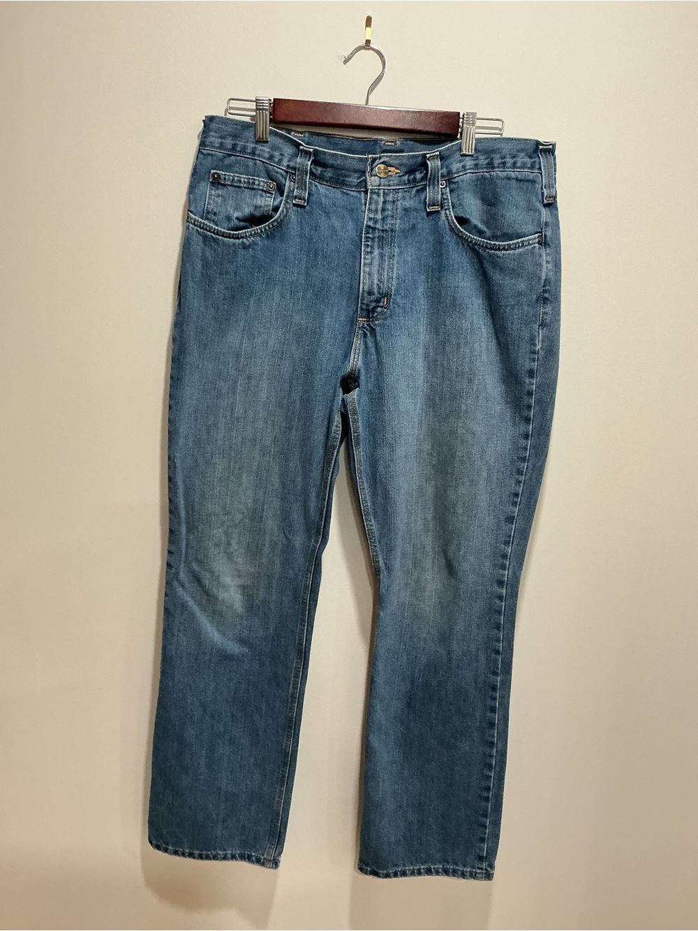 Men’s Carhartt relaxed fit Jen’s size 34 by 32